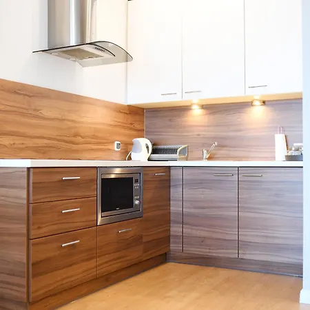 Navigator-portowa 28 *