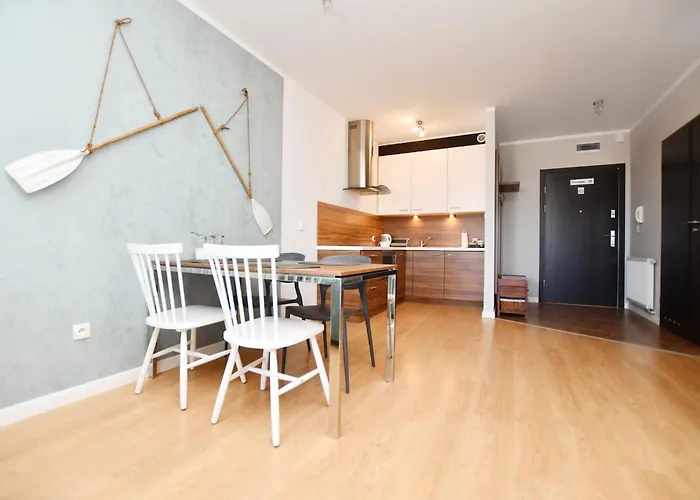 Navigator-portowa 28 *