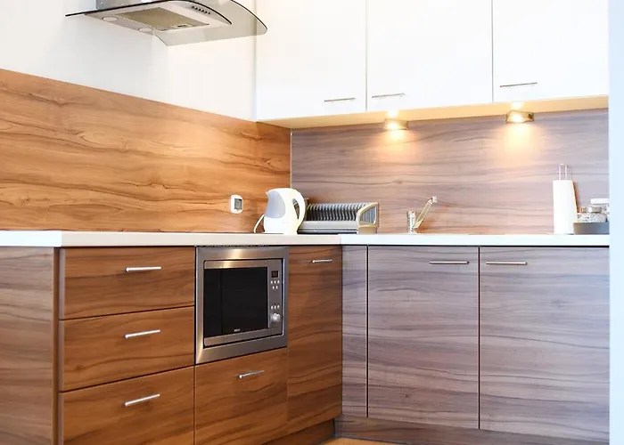 Navigator-portowa 28 *